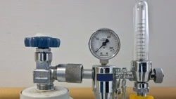 Пробную партию жидкого кислорода везут с материка на Сахалин