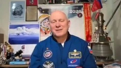 Космонавт Олег Артемьев записал видеообращение для школьников из Южно-Сахалинска