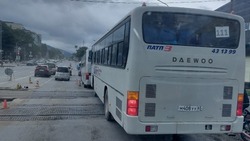 «Профессионал»: водитель автобуса перегородил путь поездам в Южно-Сахалинске
