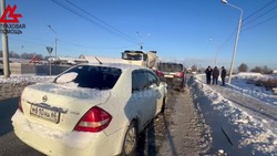 Небезопасная дистанция стала причиной тройного ДТП в Южно-Сахалинске