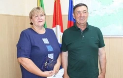 Бабушка поколотила медведя лейкой и получила награду в Приморье