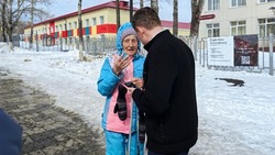 Валерий Лимаренко помог пенсионерке с организацией приема к врачу в Макарове 