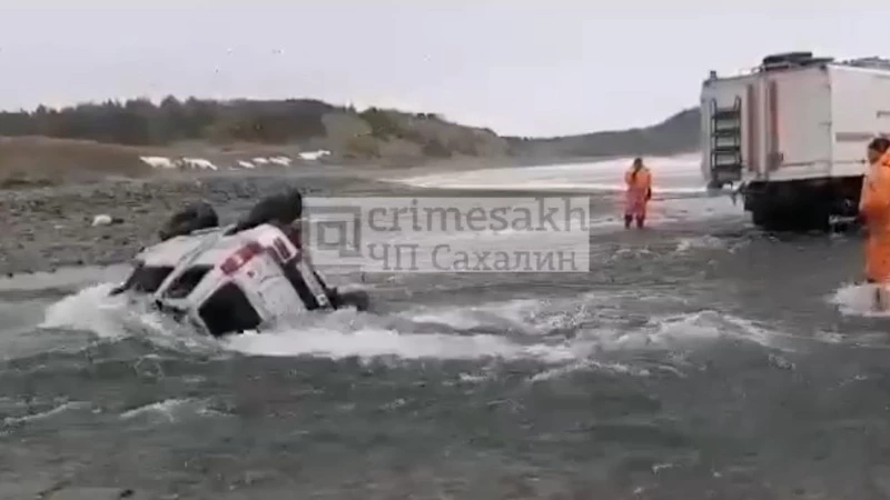 Курильчанин утонул под весом своего автомобиля