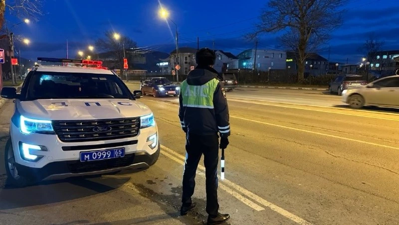 За сутки на Сахалине поймали пятерых пьяных водителей и четырнадцать бесправников