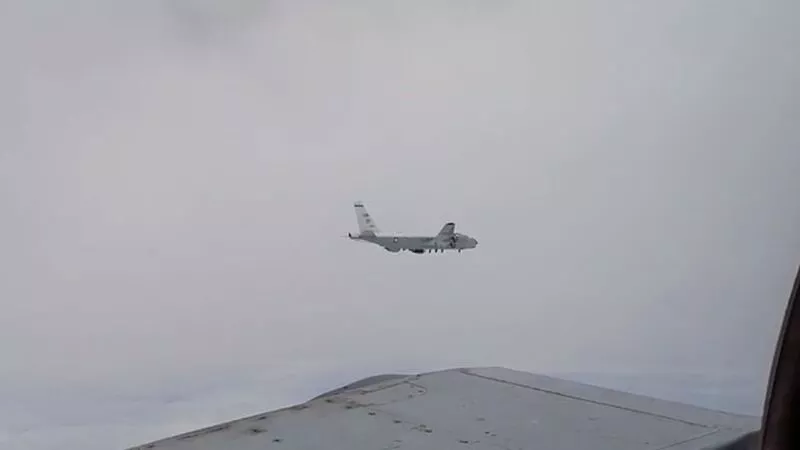 Крылатого шпиона деликатно развернули над Японским морем