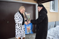 Матерей, жен и дочерей участников СВО поздравили с 8 Марта в Корсакове