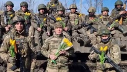 Сахалинские военнослужащие поздравили своих любимых женщин с 8 Марта