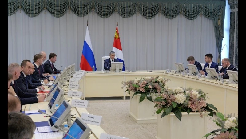 Вице-премьер Трутнев обсудил с властями Дальнего Востока детали проведения ВЭФ-2025 