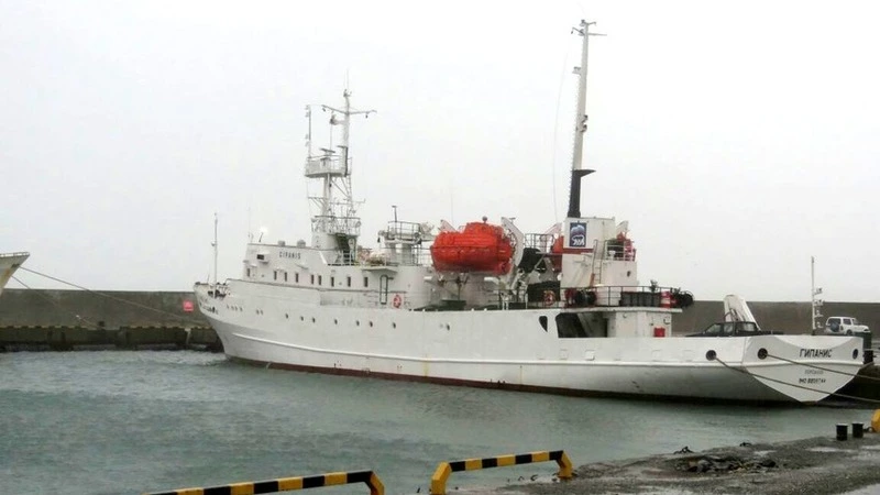 Теплоход «Гипанис» совершит 72 рейса на Курилы в следующем году