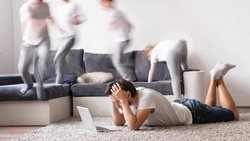 Личное мнение: житель Сахалина рассказал, как ему живется рядом с квартирой с посуточной арендой