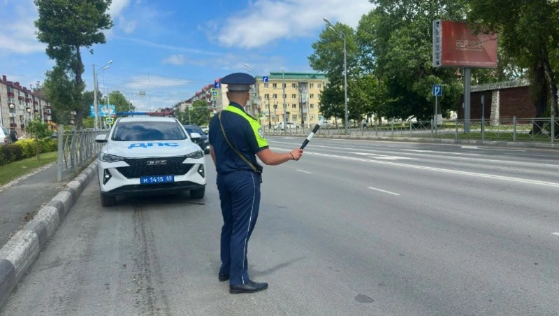 За сутки в Сахалинской области зафиксировали свыше 3,5 тысячи нарушений правил дорожного движения