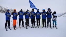 Сахалинский ОРТПЦ отметил 25-летие спуском с горы Красной