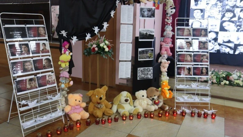 Память детей — жертв войны в Донбассе почтили в Холмске