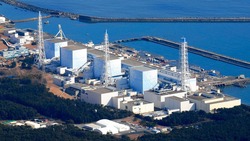 Власти Японии собираются сбросить в океан воды с аварийной АЭС «Фукусима-1»