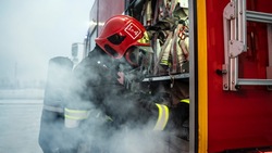 Человек пострадал при пожаре в хозпостройке в Углезаводске