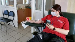 Массовой сдачей крови отметили Всемирный день донора на Сахалине