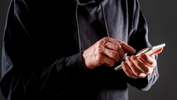 Мошенники запугивают сахалинцев сообщениями с требованием явиться на допрос 