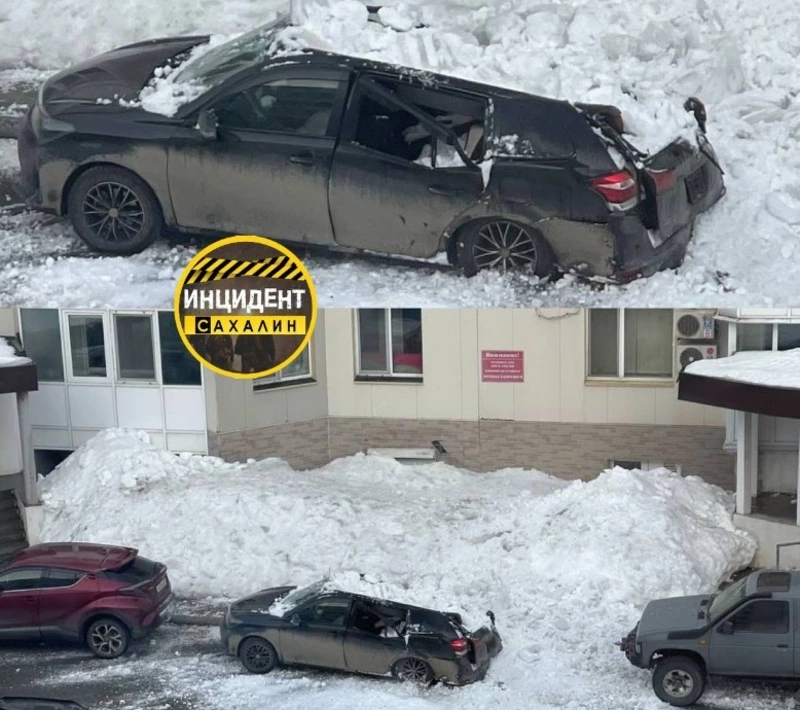 Рухнувший с семиэтажки снег пробил крышу иномарки в Южно-Сахалинске