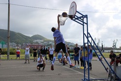 Лучших в уличном баскетболе сахалинцев определили на турнире в Холмске