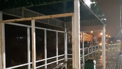 На плачевное состояние единственной остановки жалуются жители села на юге Сахалина