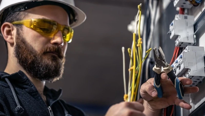 Без света останутся десятки пользователей в Южно-Сахалинске 13 февраля