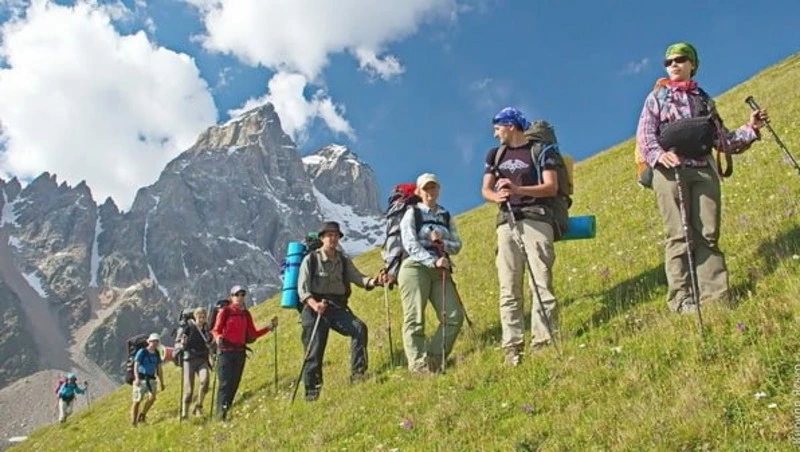 Руководитель группы туристов получила травму головы на мысе Крильон 