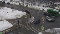 «Прадик» и «Форик» столкнулись на перекрестке Мира и Есенина в Южно-Сахалинске