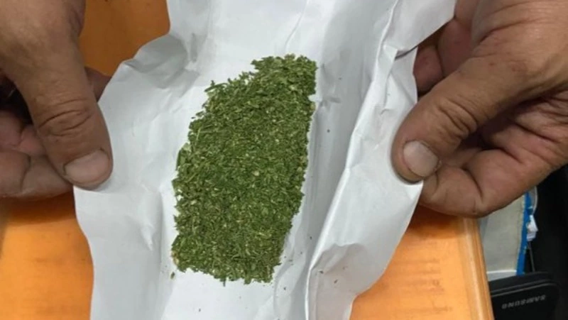 Мужчина с наркотиками разъезжал по Углегорскому району и нарвался на полицию