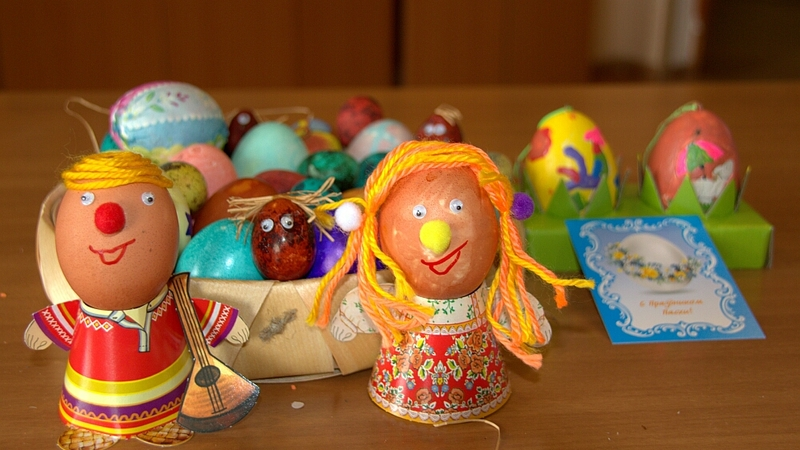 Время красить яйца!