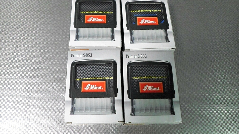 Вьетнамцы пытались тайно провезти на Сахалин бланки и штампы