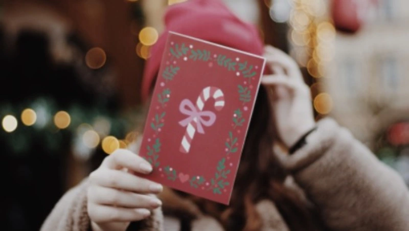 SuperJob: любимыми новогодними традициями назвали украшение елки и обмен подарками