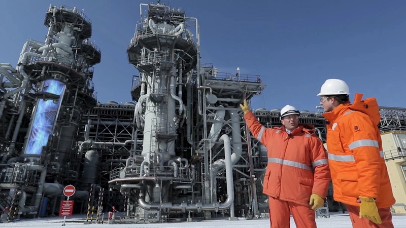 Телеканал «Россия 24» снял передачу о сахалинском заводе СПГ