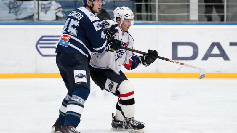 «Сахалинские акулы» одержали первую победу в серии буллитов