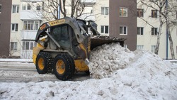 Более 180 кубометров снега вывезли из Корсакова в новогодние каникулы