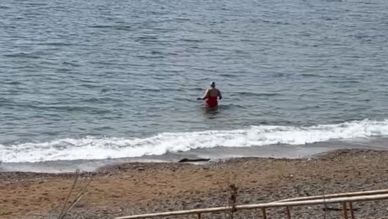 Жители Сахалина открыли купальный сезон в Пригородном 2 апреля