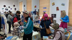 В Южно-Сахалинске прошла гаражная распродажа «Назад в 90-е» от арт-пространства «Рост» 