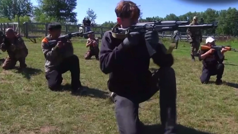 Четвертый курс военно-спортивной подготовки завершился в Углегорском районе