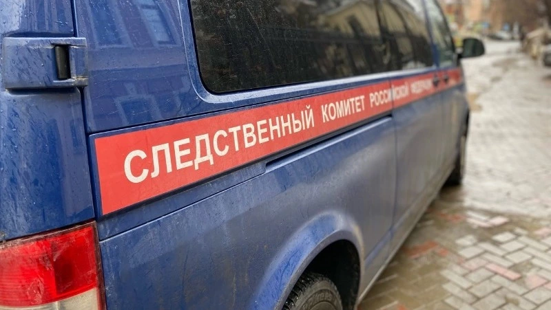 Следком начал проверку после падения человека с судна в Охотском море