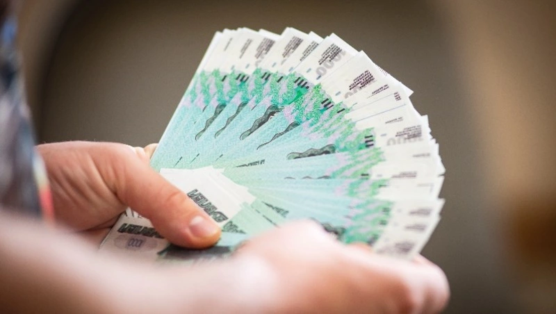 «Менеджер Василий» оставил жителя Долинска без 180 тысяч и желанного мотоцикла