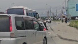 Автобус сбил пешехода на улице Сахалинской утром 15 июня