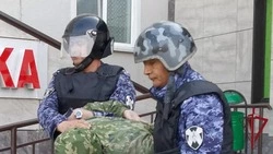 Бойцы Росгвардии задержали вора в популярном супермаркете Южно-Сахалинска