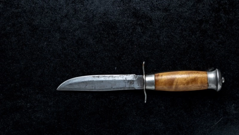 Житель Южно-Сахалинска поссорился со знакомым и попытался его убить 