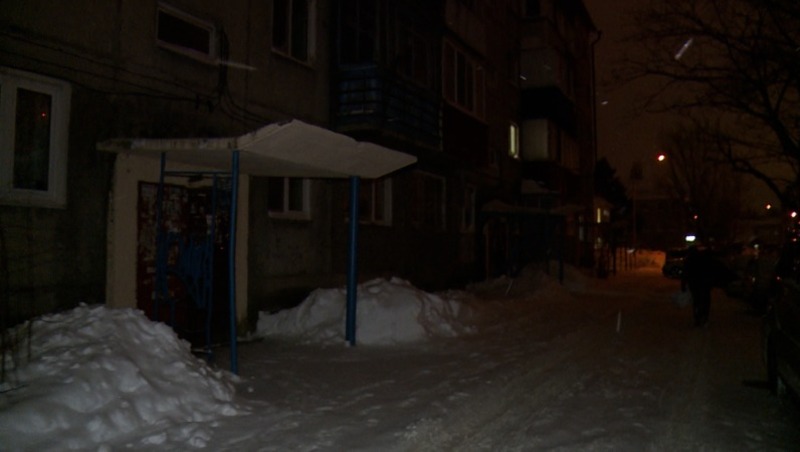 Жители двух домов вынуждены ходить почти вслепую - Центр внимания 06.02.24