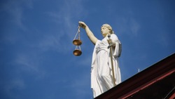 Сахалинка попала под следствие за дачу ложных показаний в суде
