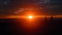 «Без фильтра»: жители в разных уголках Сахалина и Курил наблюдали невероятные закаты