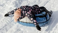 Готовим сани: каждый третий родитель на Сахалине покупает ребенку надувной тюбинг