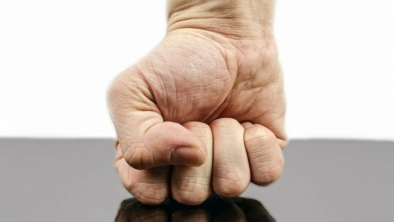 Житель Сахалина получил 2,5 года условно за избиение сотрудника полиции