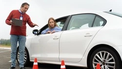 Авито: Жители Сахалина и ДФО стали на 80% чаще покупать курсы по езде в непогоду и гололед 