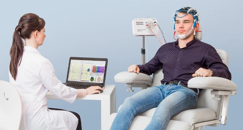 Клиникам Сахалина стало доступно дистанционное исследование мозга 