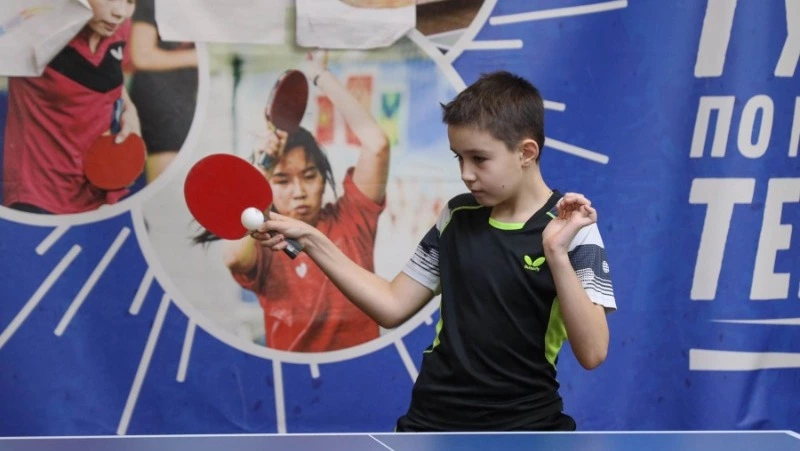 Новогодний турнир по настольному теннису провели в Южно-Сахалинске 